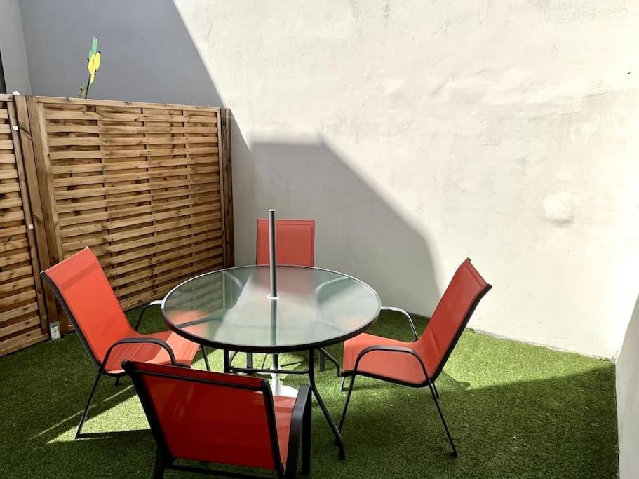 Appartement Avec Exterieur Loos Kültér fotó